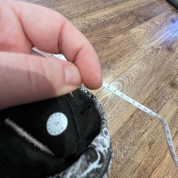 LULULEMON size 4 bra - Picture 4 of 4